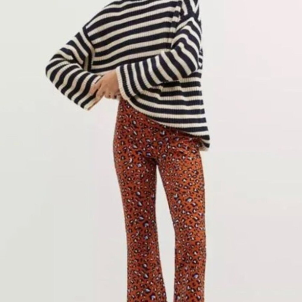 Anthropologie by Maeve "The Margot" Cropped Knit Pants – Size M – Animal Print